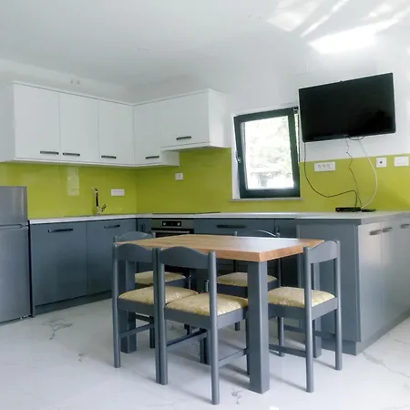 Apartment Tomo 2 Postojna